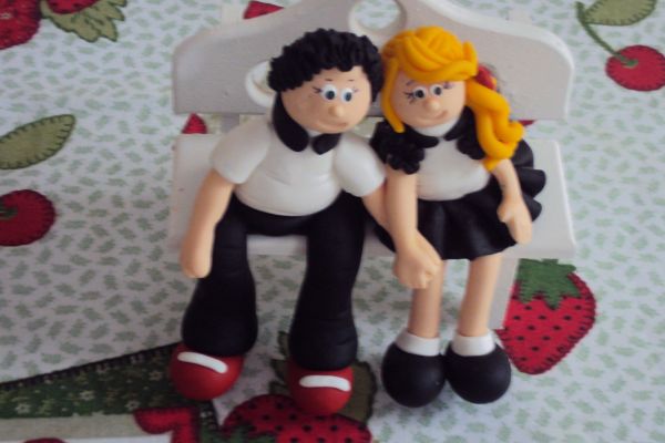 casal no banquinho